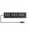 רכזת USB 3.0 שחורה עם 10 פורטים כחולים ו-3 מתגי הפעלה